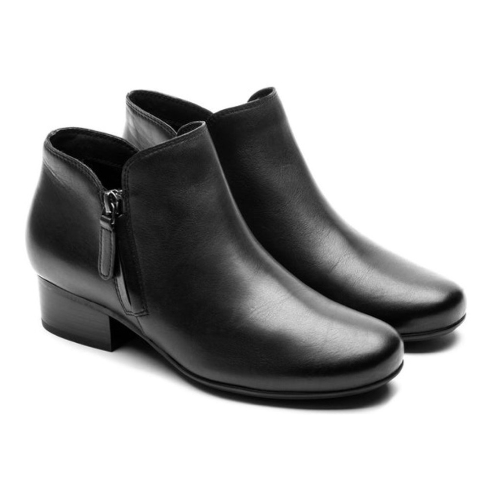 ABEO Women’s Black Leather Bootie